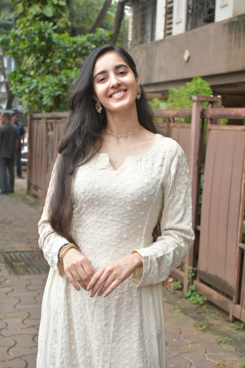 Simrat Kaur's appearance at Anil Sharma's office in Juhu reflected her keen sense of style.